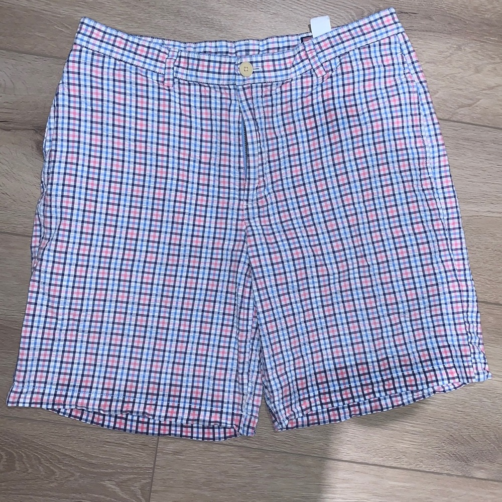 Men’s vineyard vines seersucker shorts